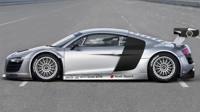 Audi R8 GT3 LMS Yarış Arabası