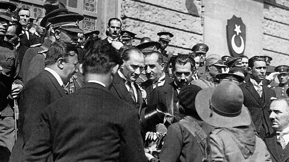 Mustafa Kemal Atatürk Haydarpaşa Garında
