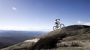 bisiklet,doğa,dağ,gökyüzü