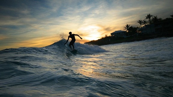 Günbatımı Sörf