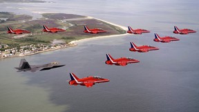 f-22 raptor,uçak,f-serisi,savaş uçağı,beşinci nesil,avcı uçağı,gökyüzü,deniz
