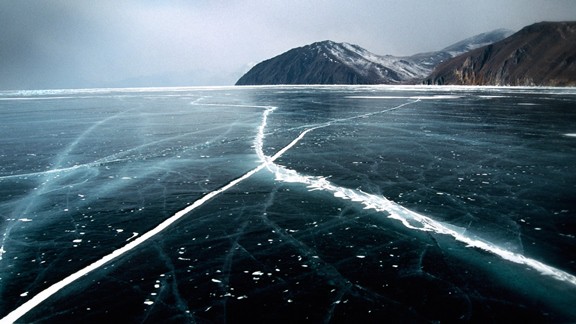 Donmuş Baykal Gölü