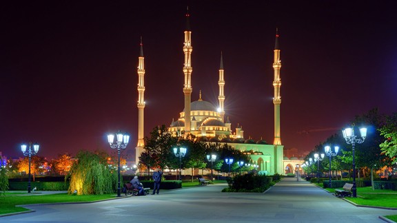 Hacı Ahmet Kadirov Cami