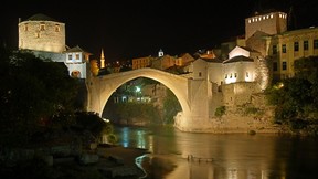 saraybosna,bosna hersek,şehir,mostar köprüsü,nehir,gece